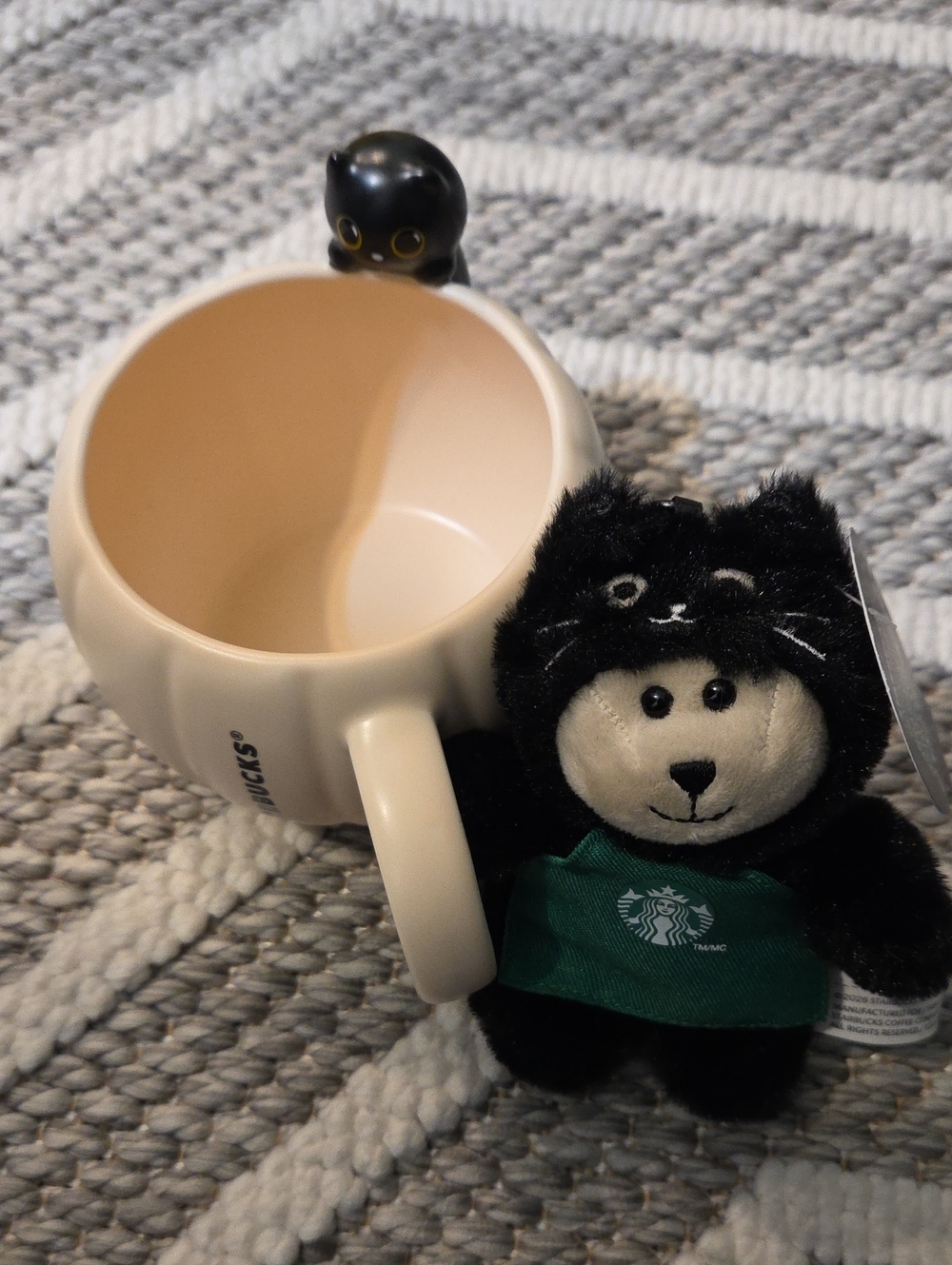 Starbucks Cream Pumpkin-Style Mug with Black Cat Accent & Cat Barista Key Chain